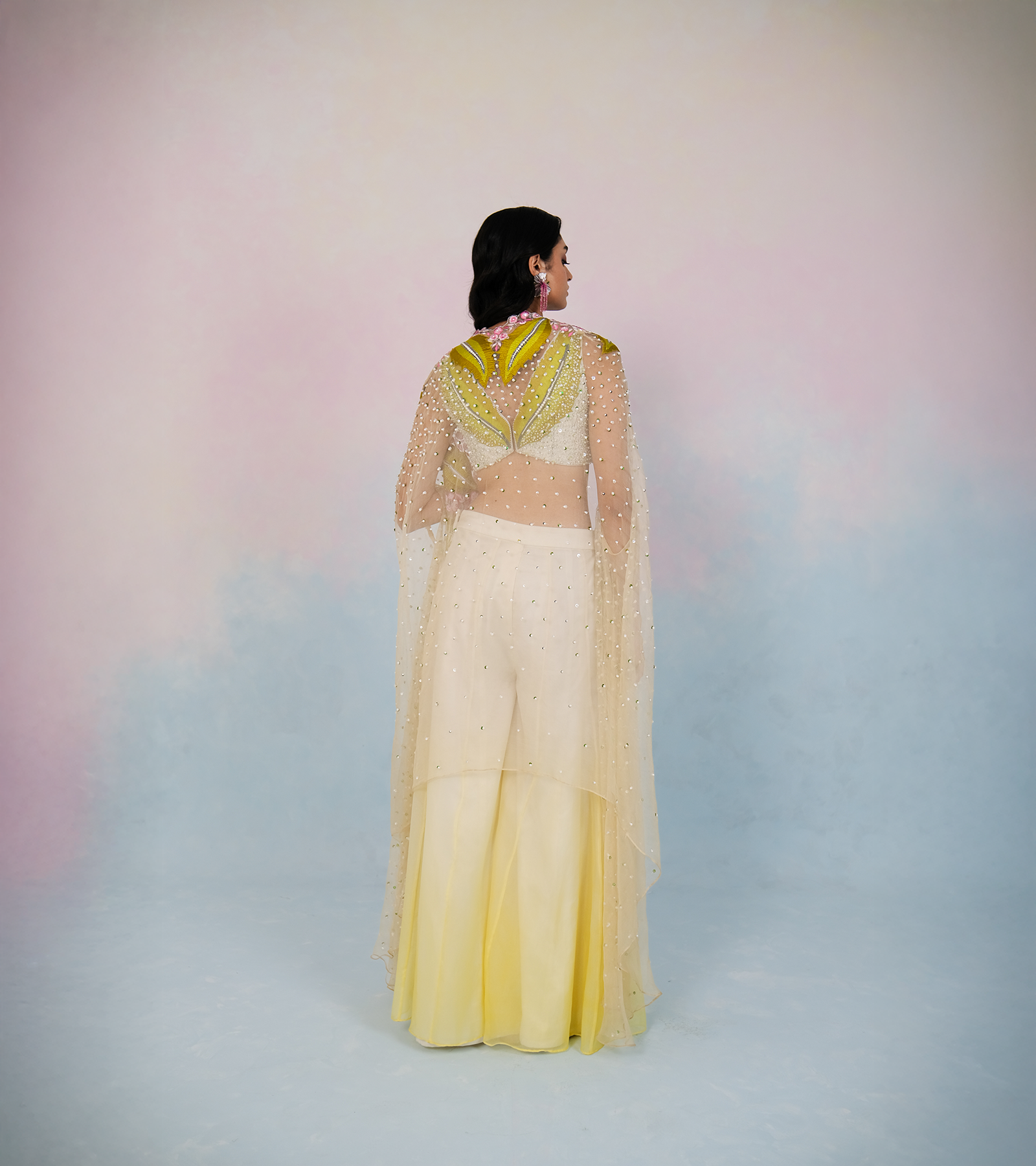 Dhara Cape Set