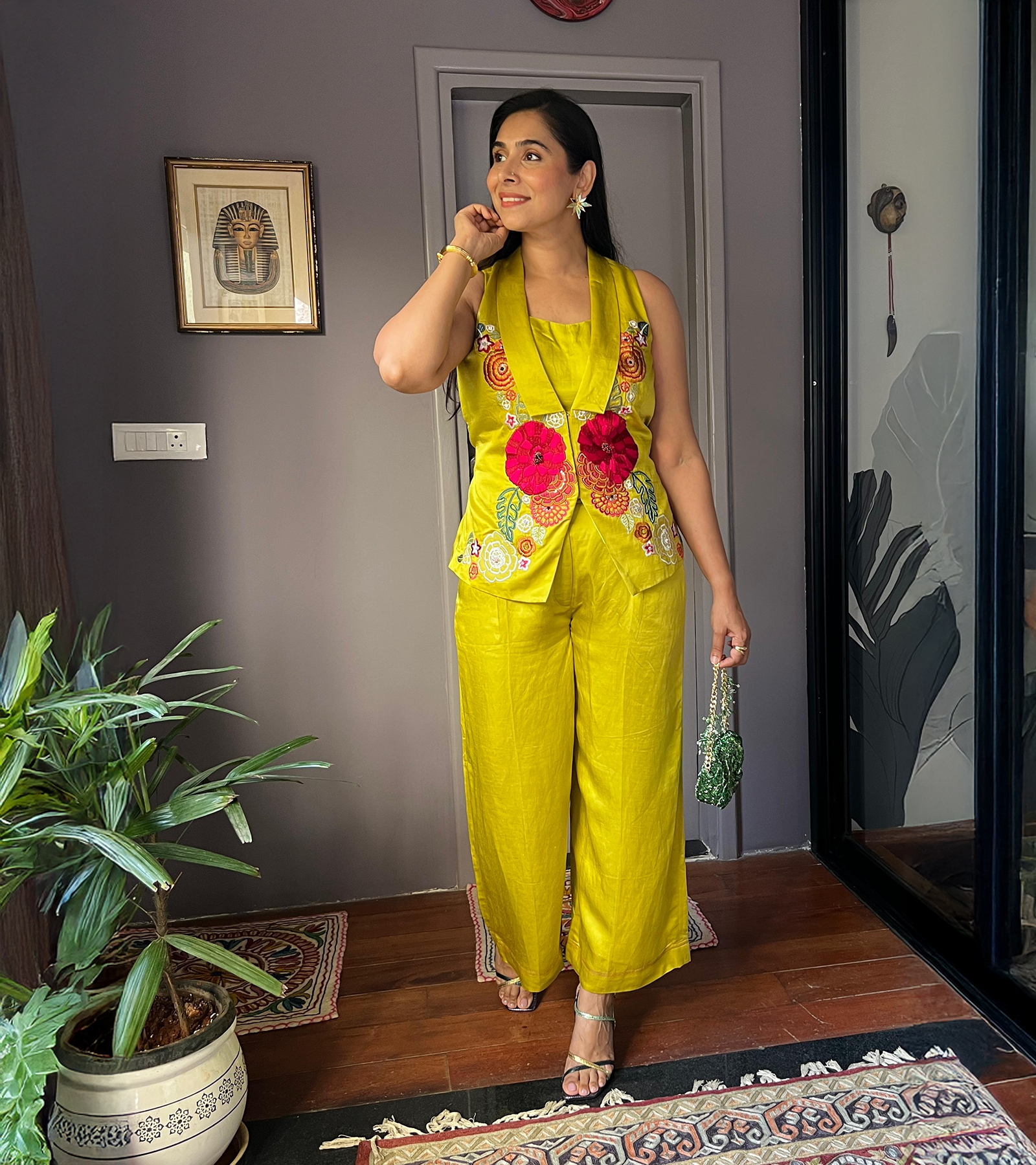 Vriti Waist Coat Set