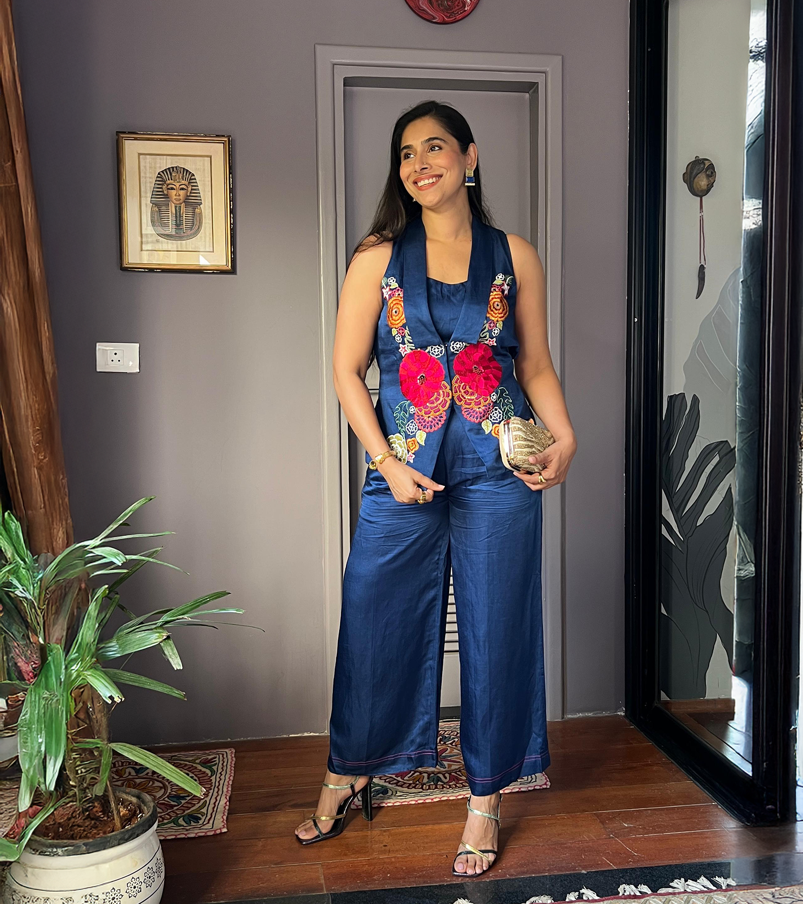 Vriti Waist Coat Set